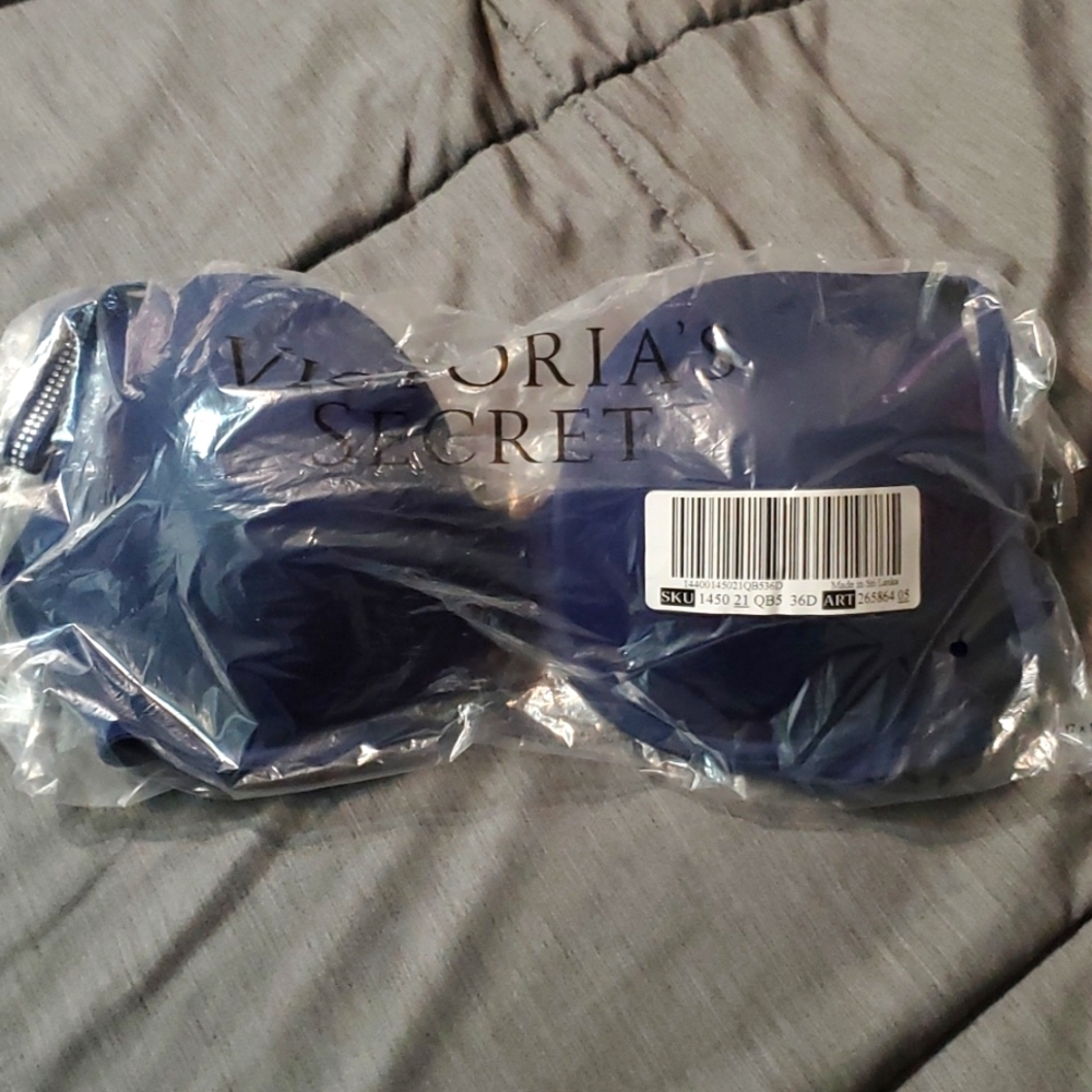 Victoria's Secret 38D Navy with Bling Straps